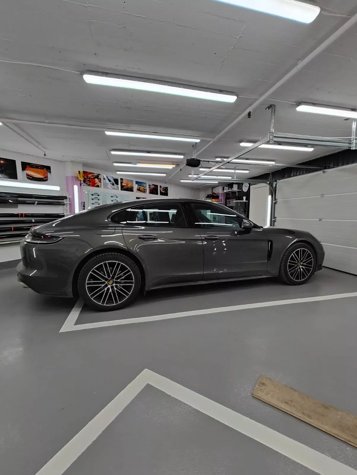 Sidoprofil på Porsche Panamera med solfilm